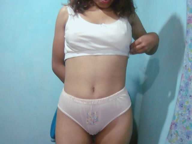 Luna-009 live cam on BongaCams