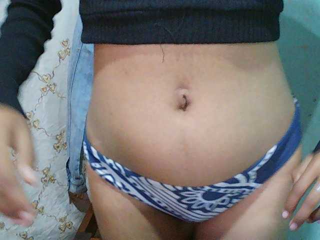 Nina-001 live cam on BongaCams