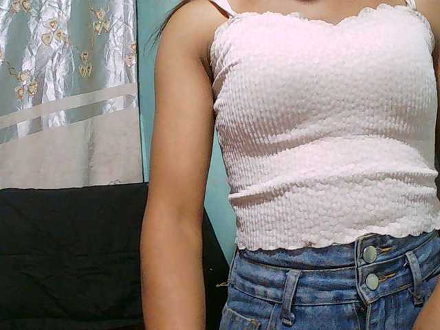 Nina-001 live cam on BongaCams