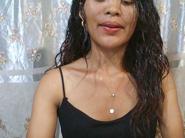 Nina-001 live cam on BongaCams