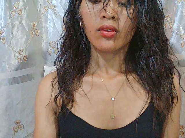 Nina-001 live cam on BongaCams
