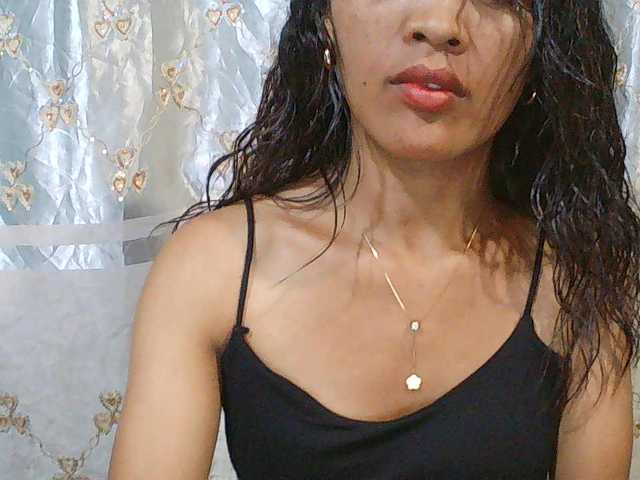Nina-001 live cam on BongaCams