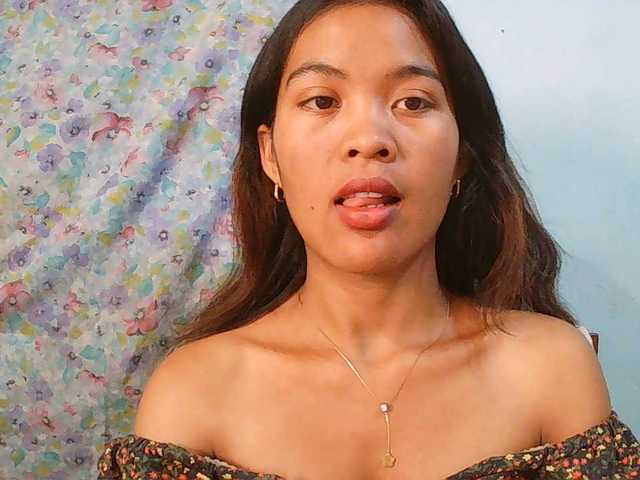 Nina-001 live cam on BongaCams