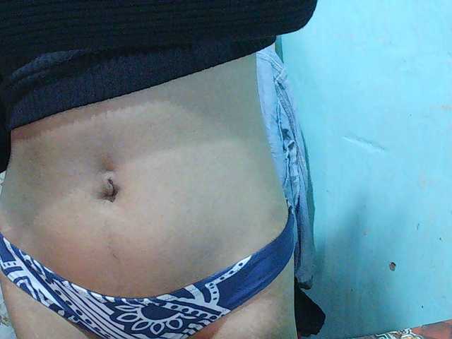 Nina-001 live cam on BongaCams