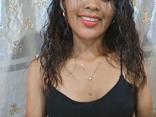 Nina-001 live cam on BongaCams