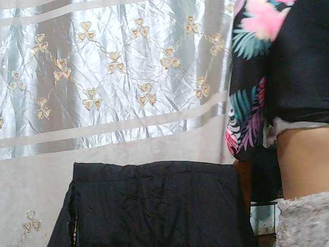Nina-001 live cam on BongaCams