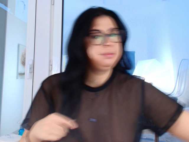 MissyScarlet's BongaCams show and profile