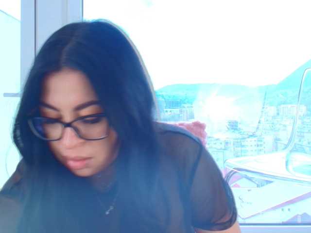 MissyScarlet's BongaCams show and profile