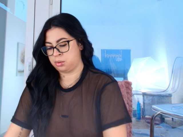 MissyScarlet's BongaCams show and profile