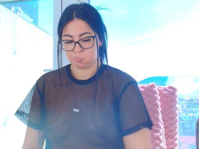 MissyScarlet's BongaCams show and profile