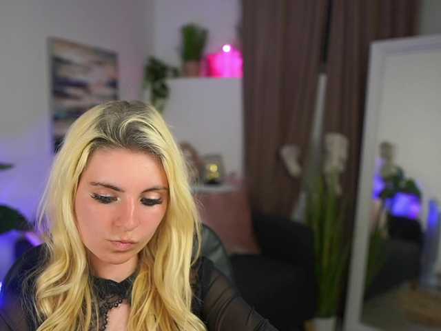 Jetpearl's BongaCams show and profile