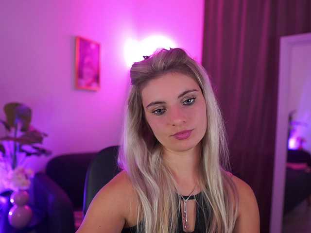Jetpearl — live female cam