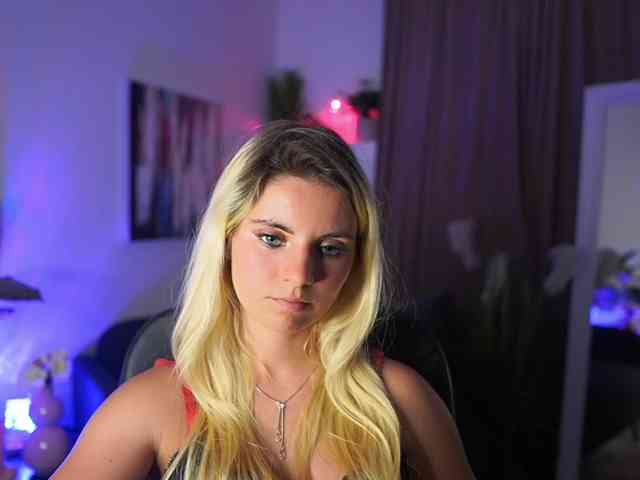 Jetpearl Live Webcam on BongaCams