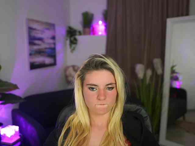 Jetpearl Live Webcam on BongaCams