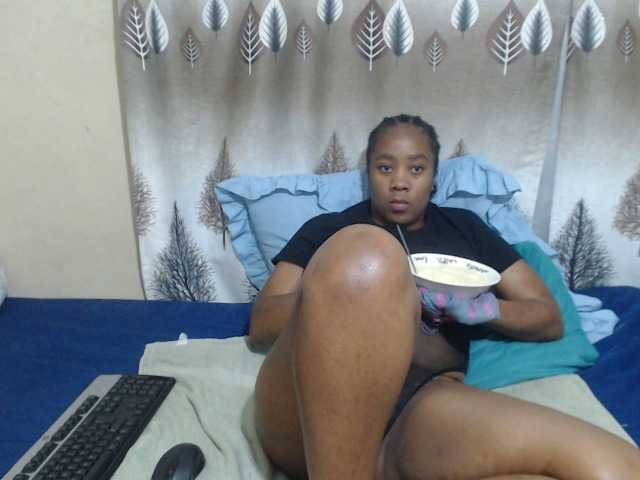 SexyLipsss live cam on BongaCams