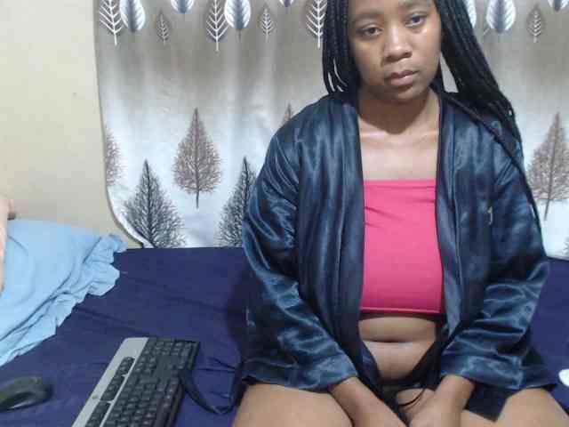 SexyLipsss webcam