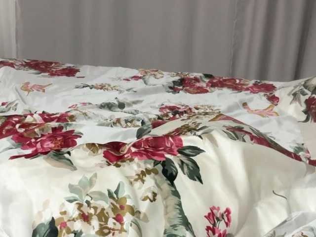 MollyVelvet's BongaCams show and profile