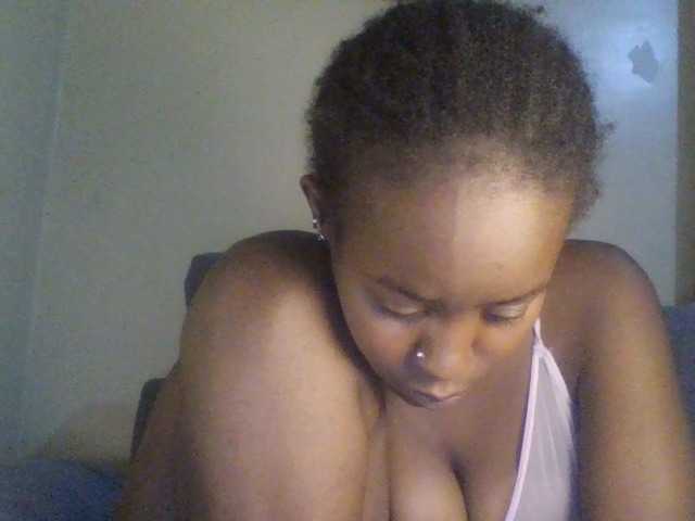 Malaina live cam preview