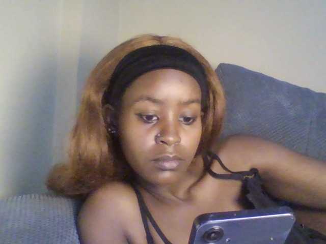 Chat with Malaina live cam