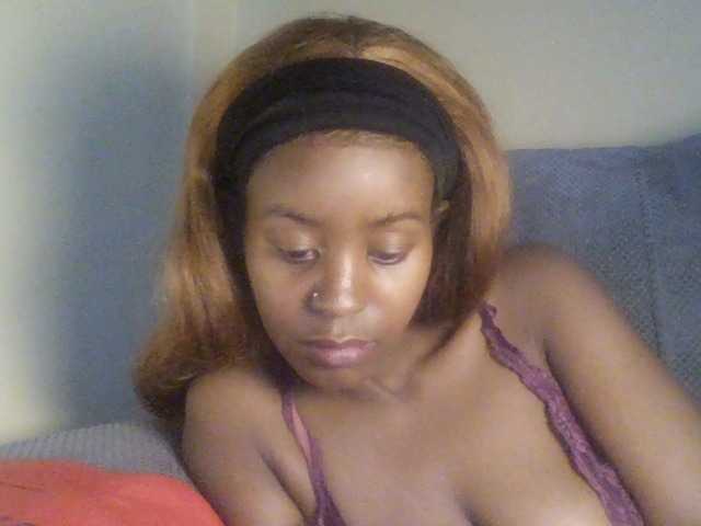 Malaina live cam preview