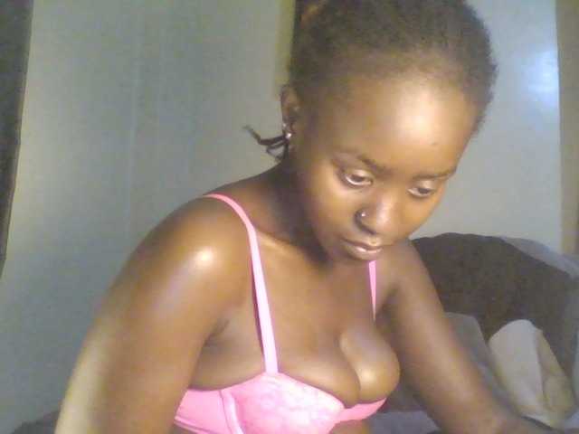 Malaina live cam preview
