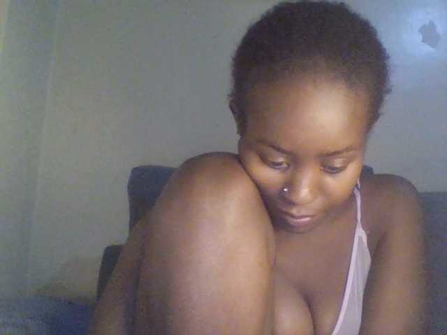 Malaina live cam preview