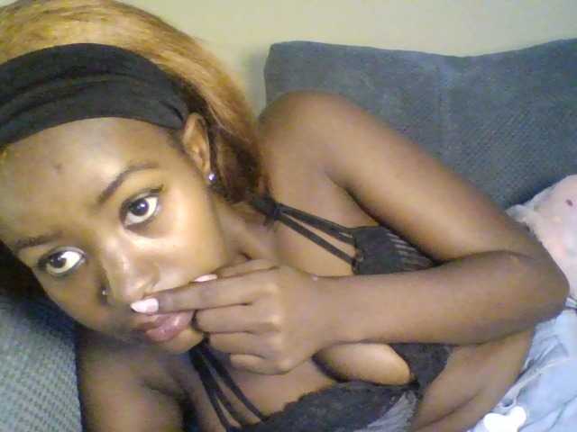 Mailena live cam on BongaCams