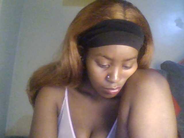 Malaina live cam preview