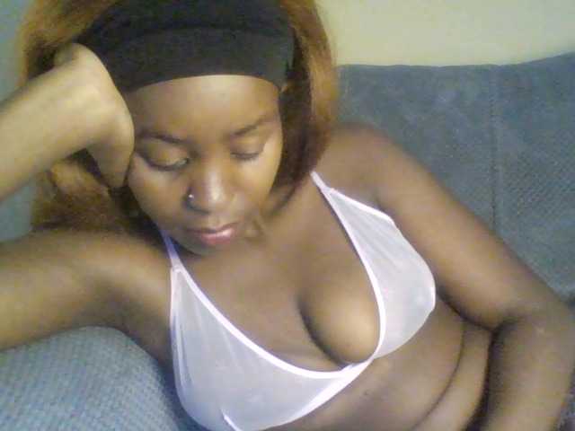 Malaina live cam preview