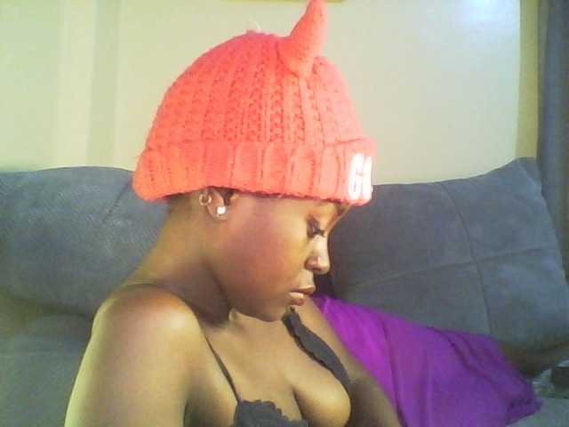 Mailena's BongaCams show and profile