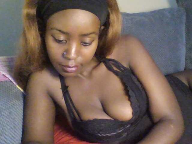 Malaina webcam bongacams model stream image