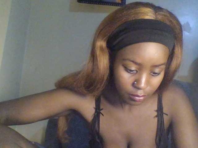 Malaina webcam bongacams model stream image