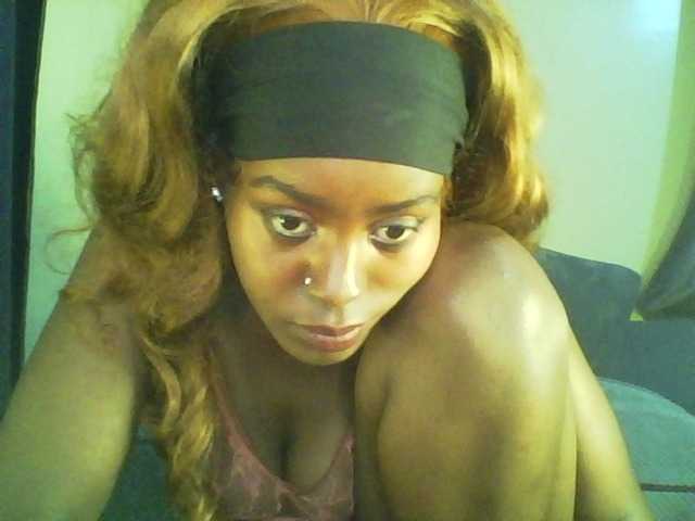 le modèle Mailena est en webcam porno dans un show sur le site bongacams, il possède les tags suivants: Ebony,Redhead,Trimmed