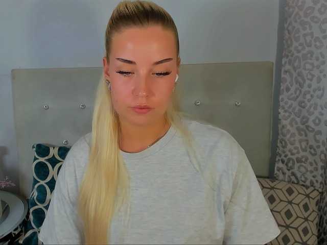KristyAngel live cam on BongaCams