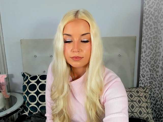 KristyAngel live cam preview
