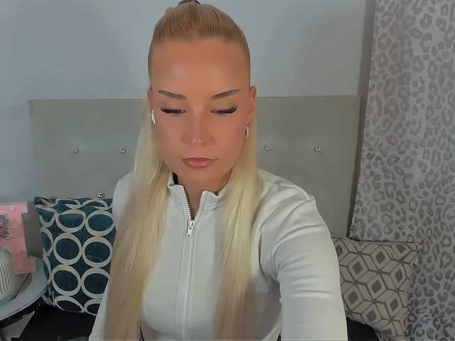 KristyAngel live cam on BongaCams