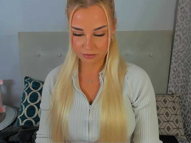 KristyAngel live cam on BongaCams