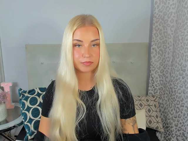 KristyAngel live cam on BongaCams
