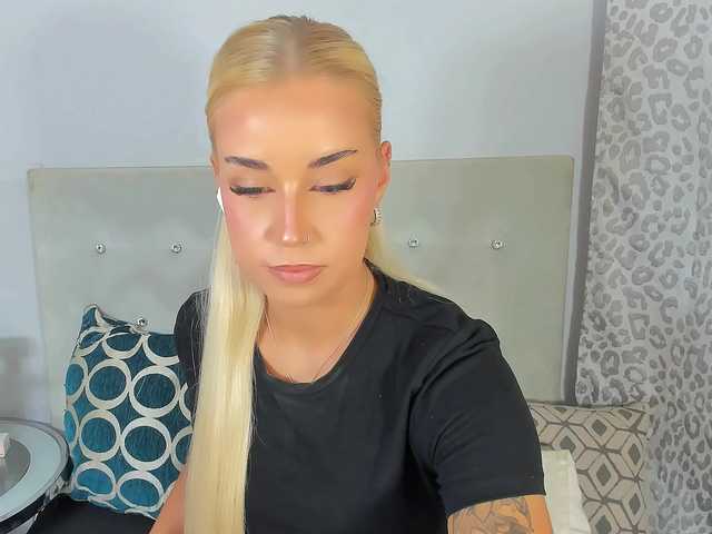 KristyAngel live cam on BongaCams