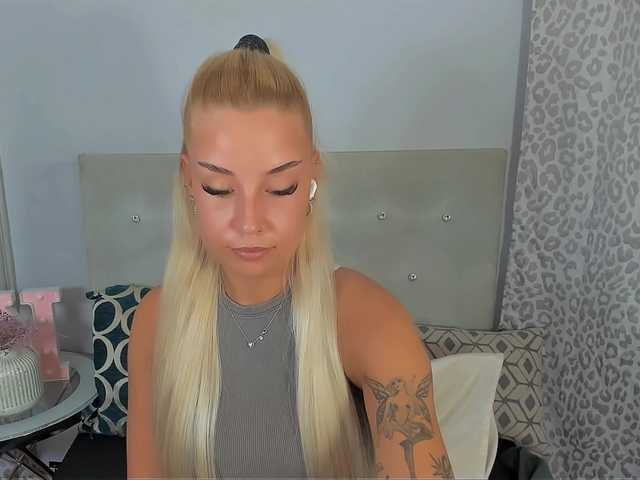KristyAngel live webcam show