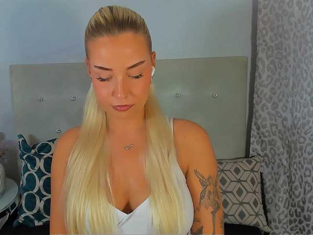 KristyAngel live cam on BongaCams