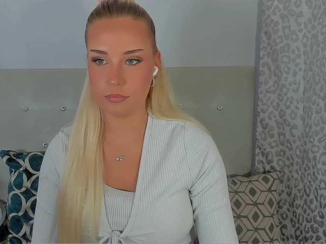 KristyAngel live cam on BongaCams