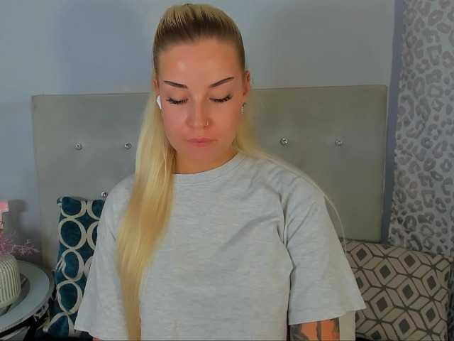 KristyAngel live cam on BongaCams