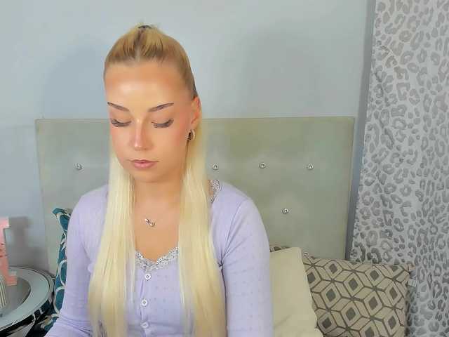 KristyAngel live cam on BongaCams