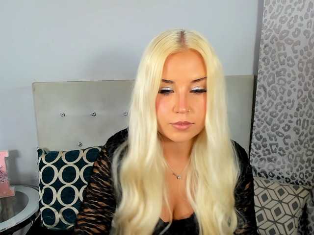 KristyAngel live cam on BongaCams