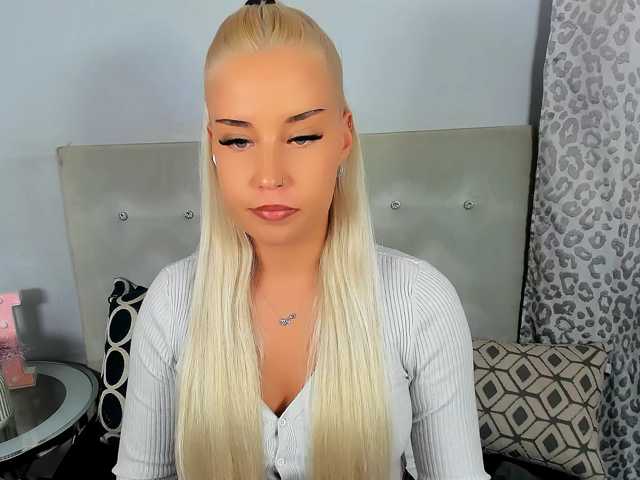 KristyAngel live cam on BongaCams