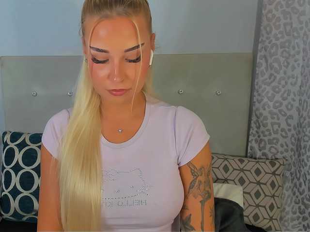 KristyAngel live cam on BongaCams