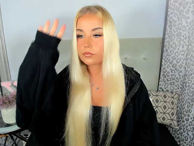 KristyAngel webcam bongacams model stream image