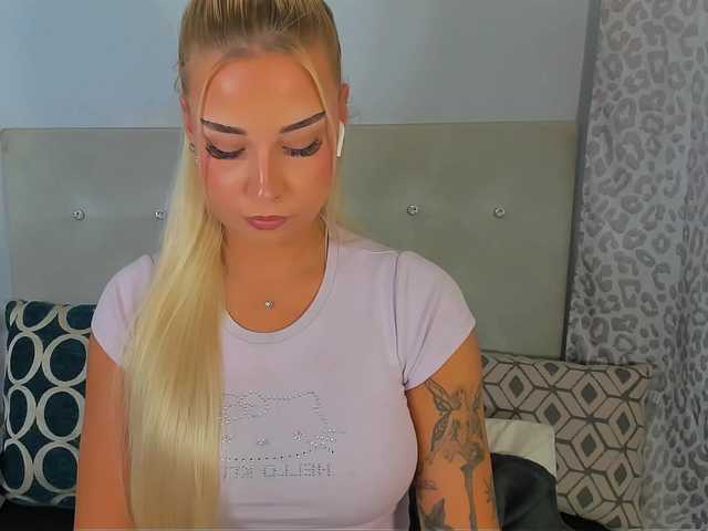 KristyAngel live cam on BongaCams