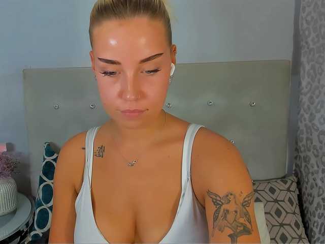 KristyAngel live cam on BongaCams